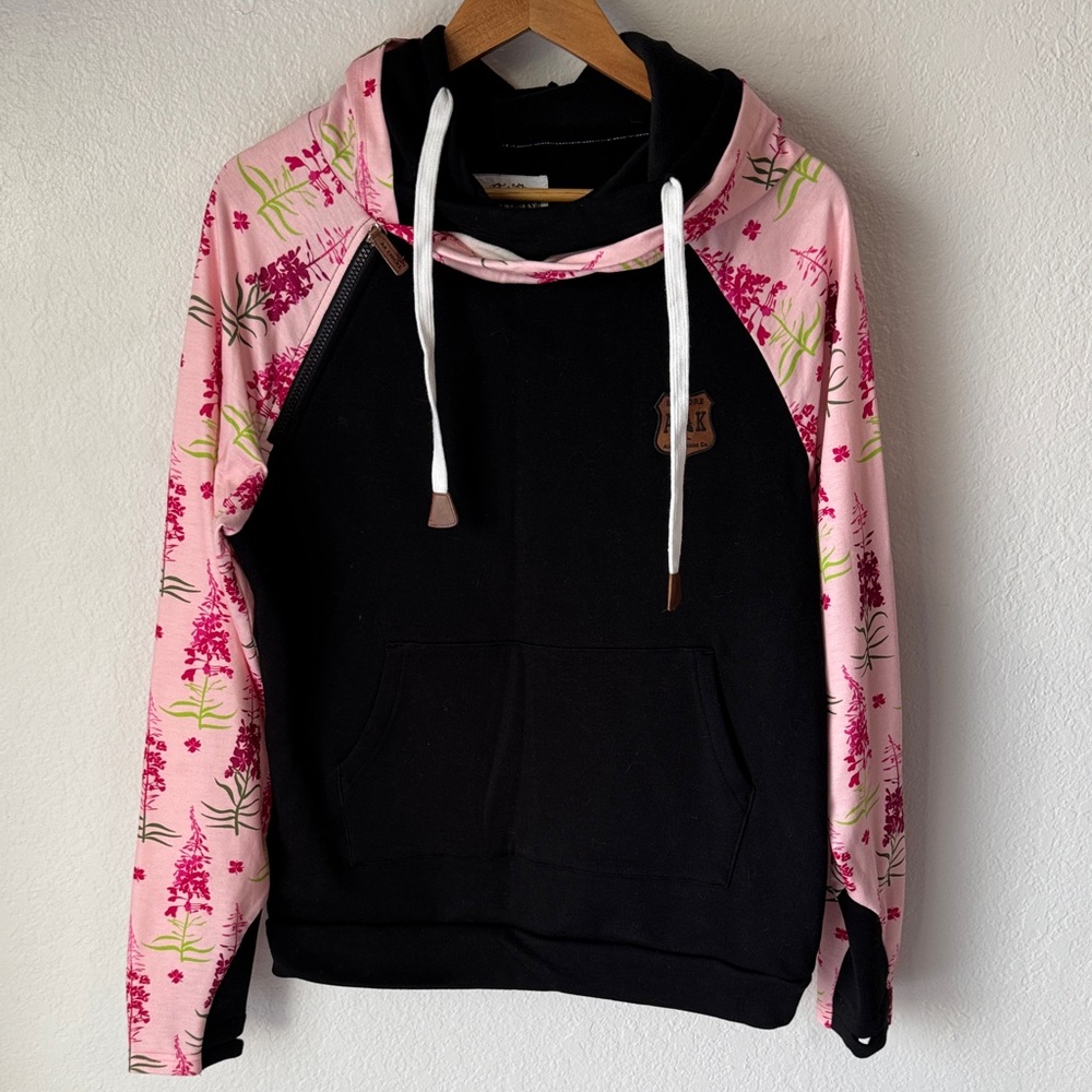 Alaska Chicks Double Layer Hoodie‎